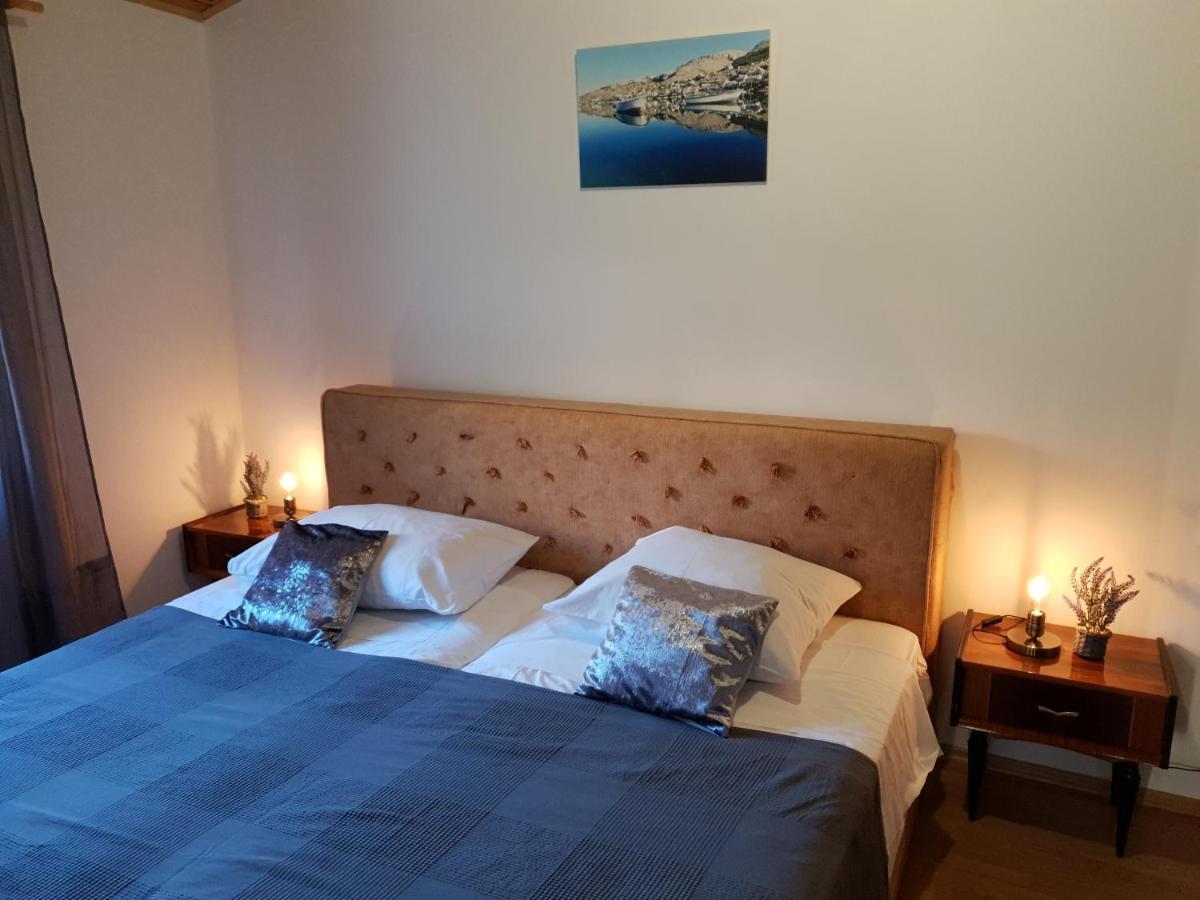 Apartmani Dalmatinka Metajna Esterno foto